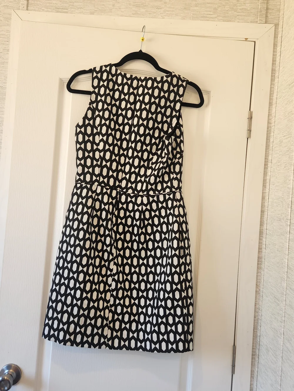J. Crew Black & White Geometric Sleeveless Sheath Dress 2 Euc